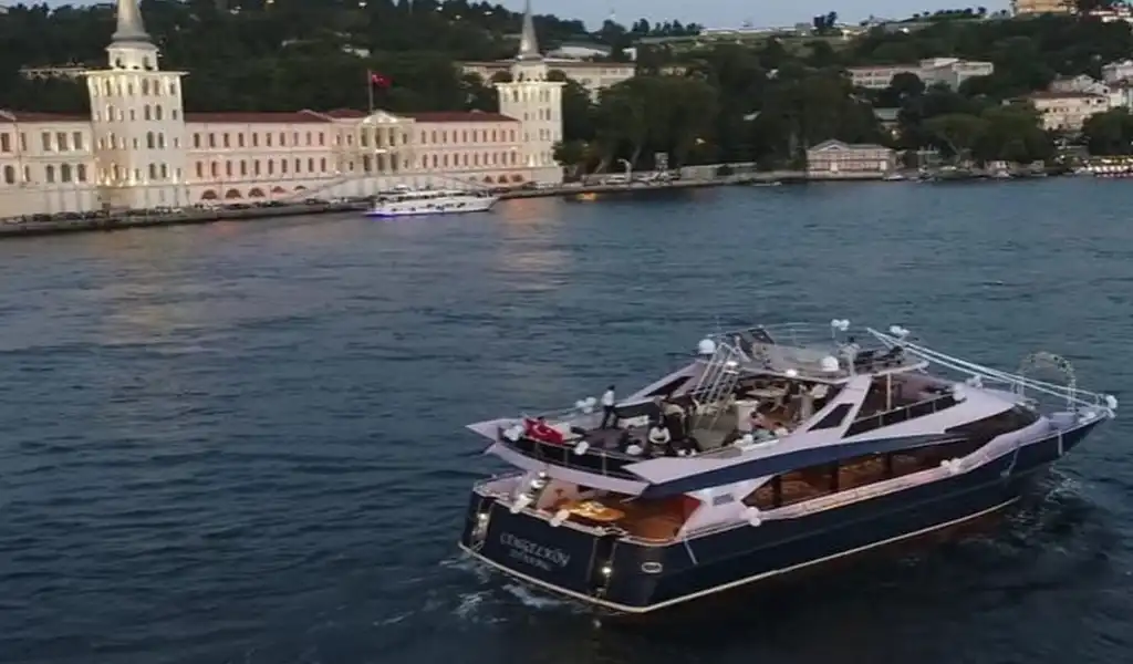 MEGA VIP YACHT CHENGELKEY